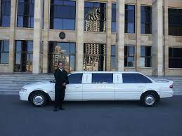 traditional stretch limo 