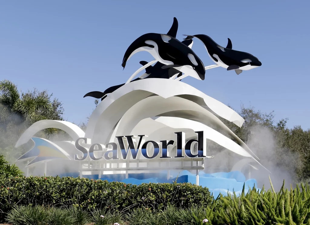 Seaworld Orlando statue